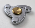 Fidget spinner - kovový mechanik
